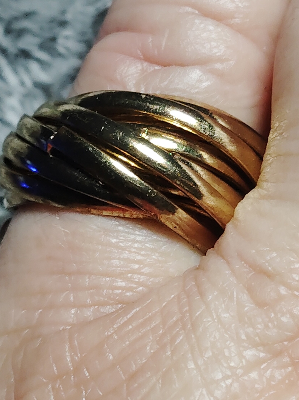 Polished  Puzzle Ring, Gold-Tone Twisted Multi-Band. Size 7